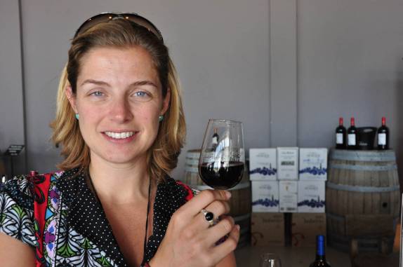 Degustando vinho na vinícola San Huberto, em Mendoza, na Argentina